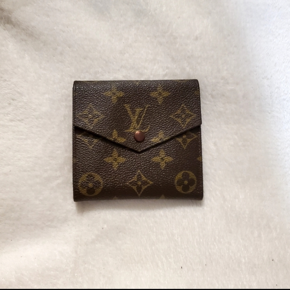 Louis Vuitton Monogram Elise Wallet (Unisex)